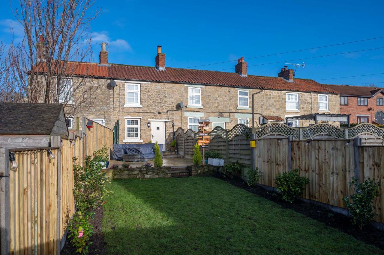 Finest Retreats - Bumblebee Cottage Pickering Exterior photo